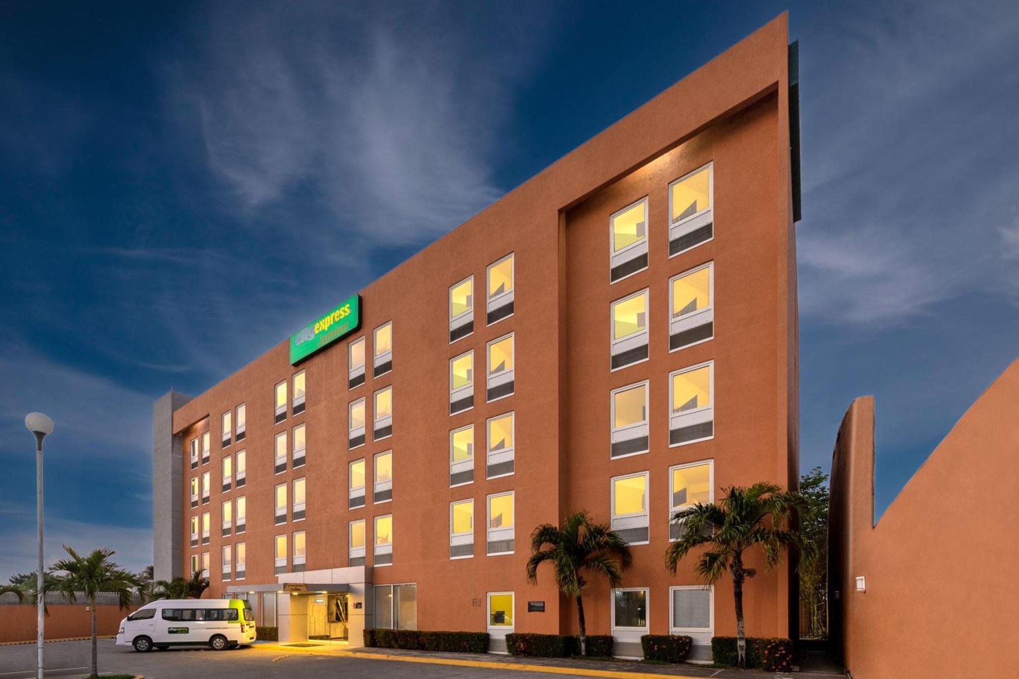 City Express Junior By Marriott Veracruz Aeropuerto Eksteriør billede
